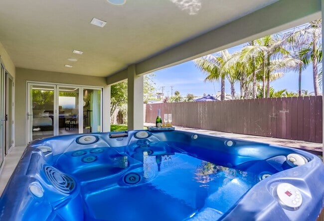 Building Photo - Luxury Furnished Home La Jolla with Ocean Views