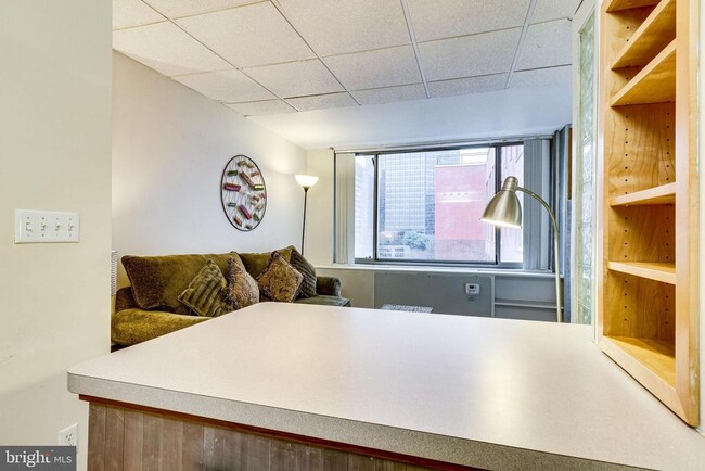 Building Photo - 1111 Arlington Blvd