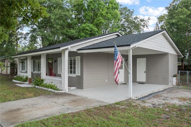 Building Photo - I Bedroom 2 Bath Home with Carport