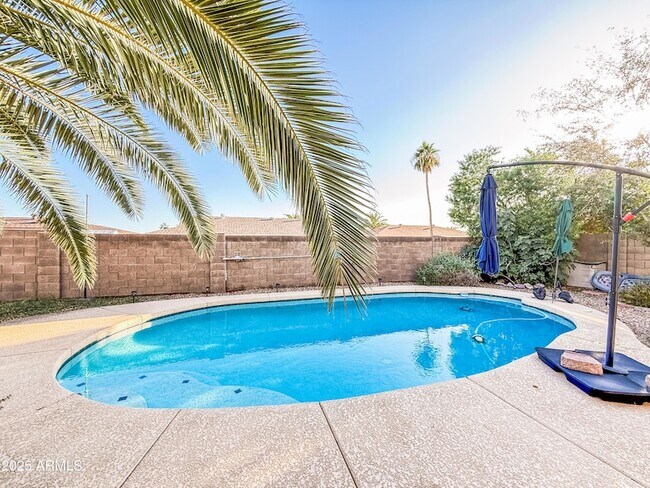 Building Photo - 5057 E Delta Ave