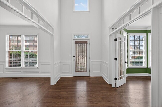 Building Photo - Great home in highly desired Brookstone Subdivision with Cobb County Schools.