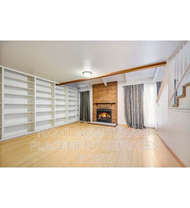 Building Photo - 1760 Woodbridge Ln