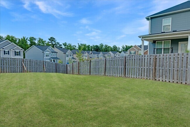 Building Photo - 5121 Heathbrook Dr