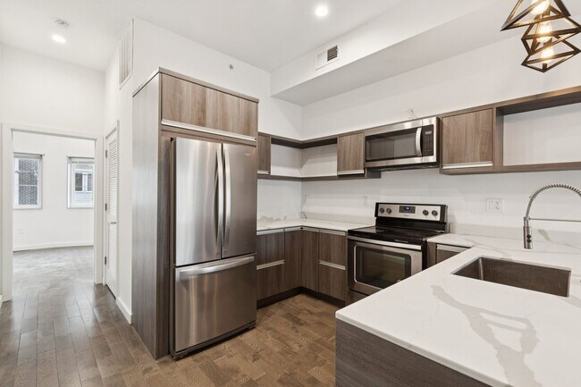 Building Photo - 2028 E Fletcher St