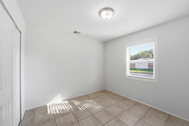 Building Photo - 16722 Moary Firth Dr