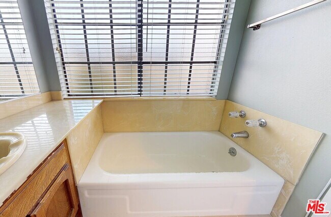 Building Photo - 22525 Sherman Way