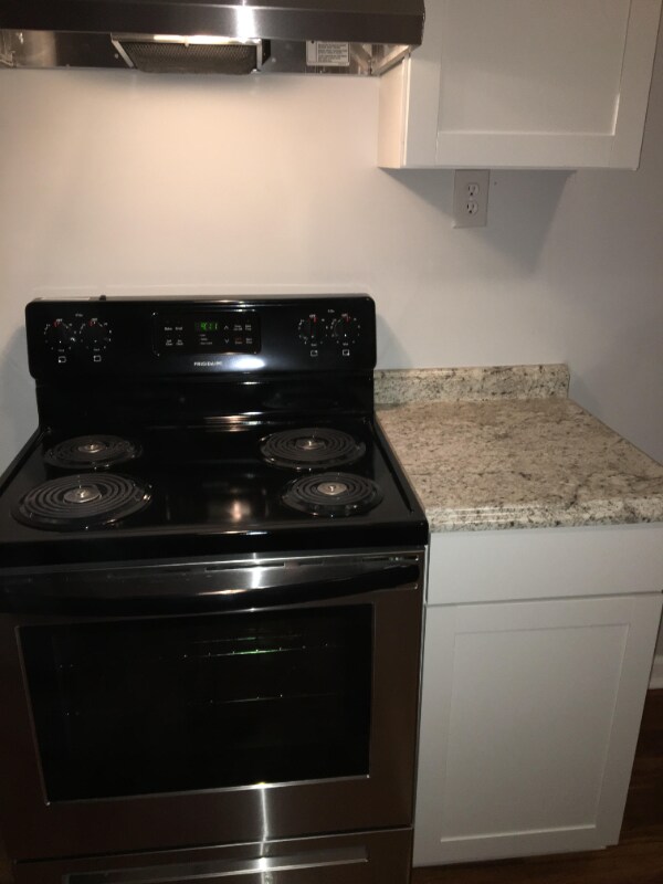 Building Photo - 10 Williams Dr