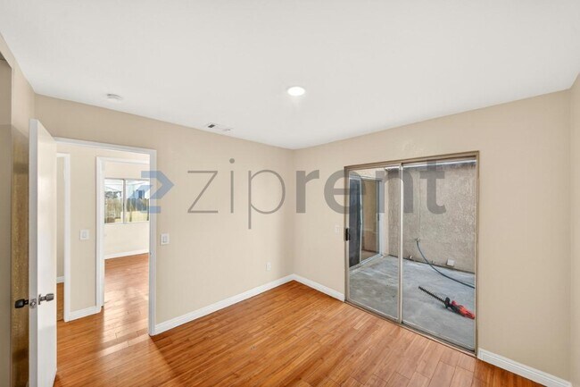 Building Photo - 14359 Parkwood Dr