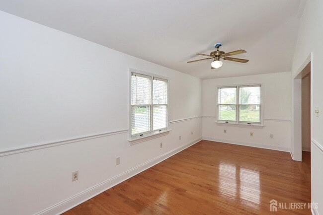 Building Photo - 2 Mohawk Dr