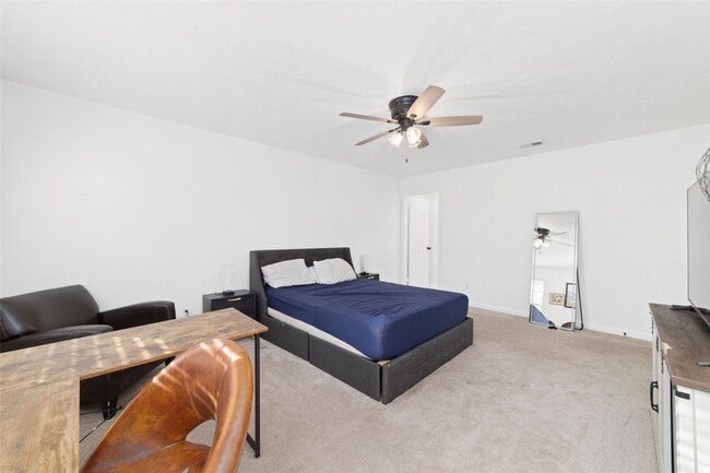 Building Photo - 16026 Autumn Falls Ln