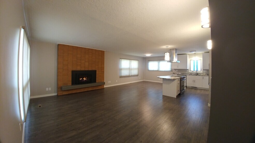 Building Photo - 316 23rd St. SW