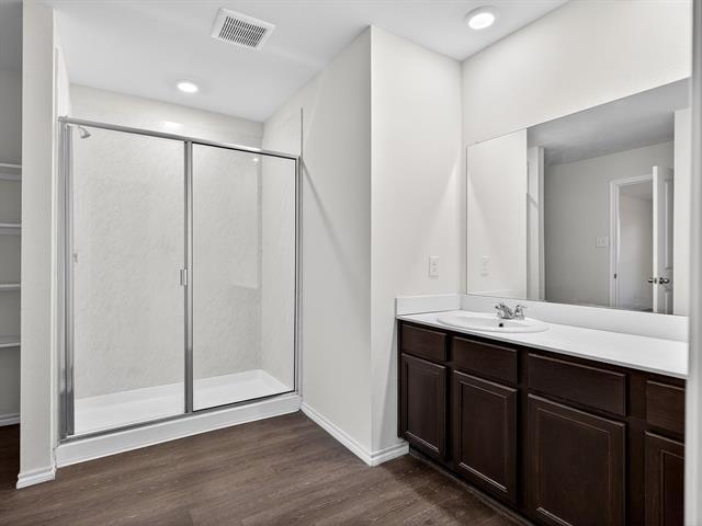 Building Photo - 3325 Stanley St