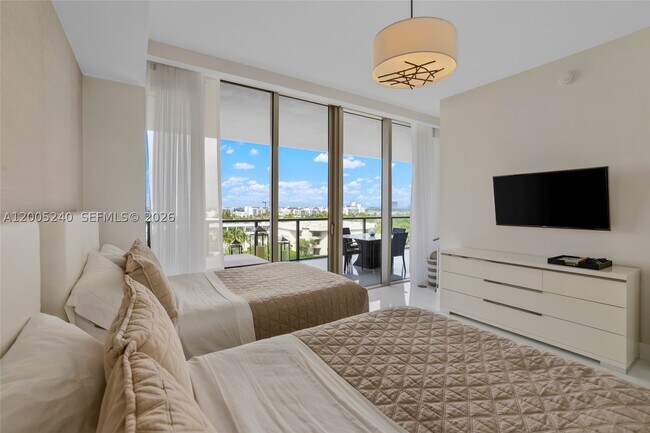 Building Photo - 9701 Collins Ave