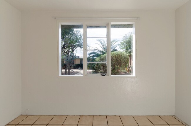 Building Photo - Charming 1-bedroom, 1-bath home in Tucsons most iconic neighborhood!