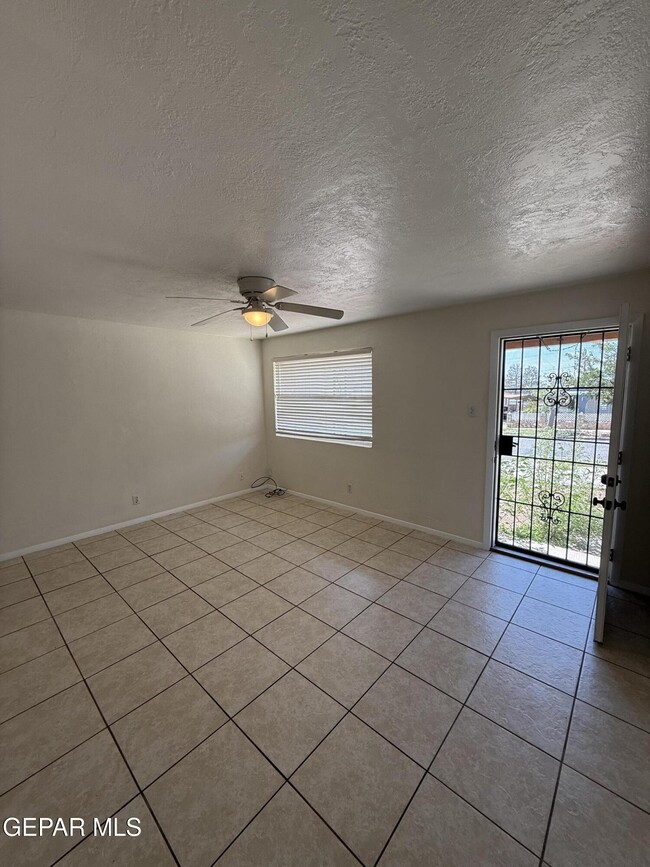 Building Photo - 2703 McKinley Ave