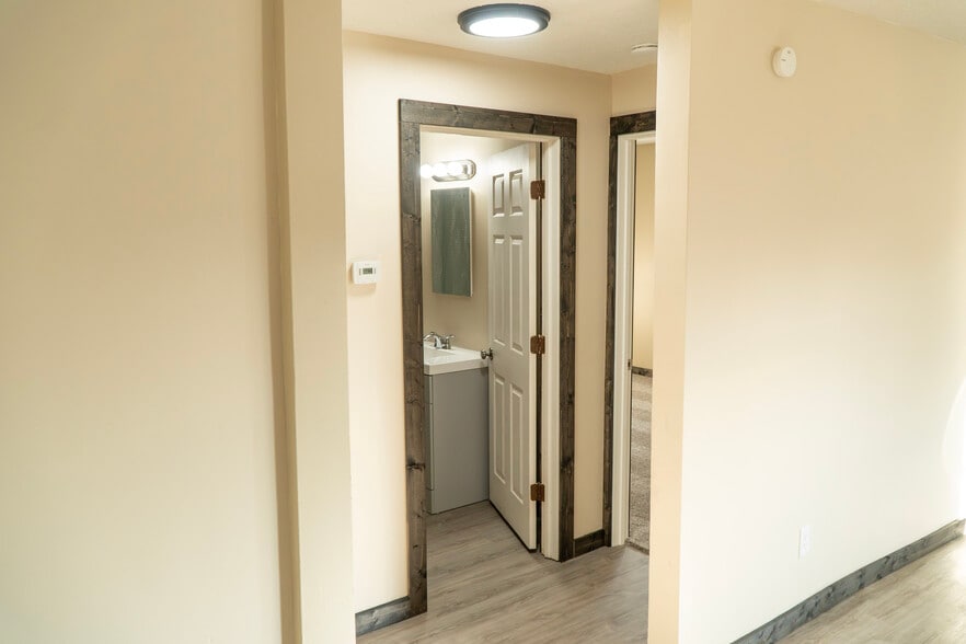 Building Photo - 412 E Market St