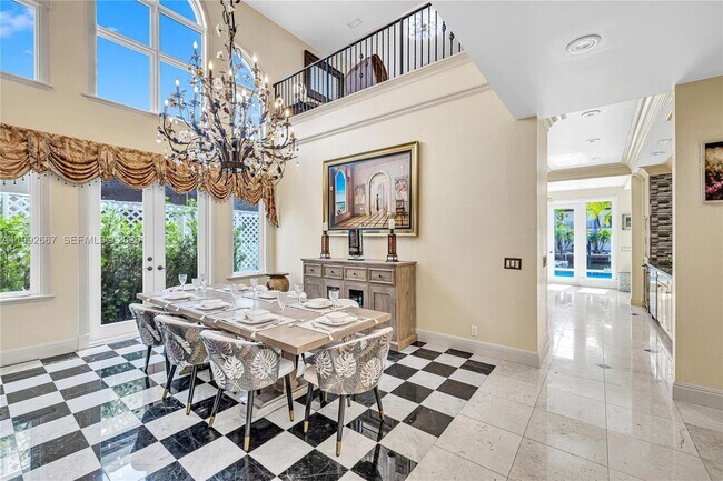 Building Photo - 625 Poinciana Dr