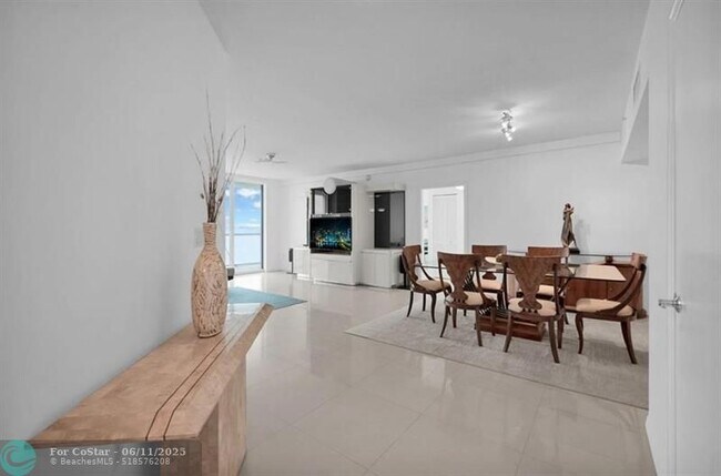 Building Photo - 16699 Collins Ave