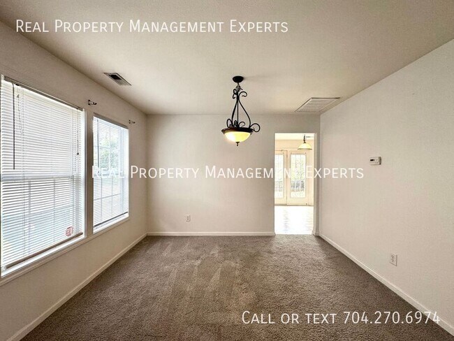 Building Photo - 8549 Filbert Ln