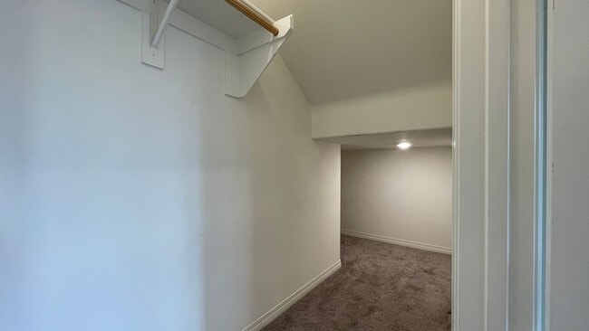 Building Photo - BEAUTIFUL 5BD/3BA-2 Story Home available for rent in Jurupa Valley!