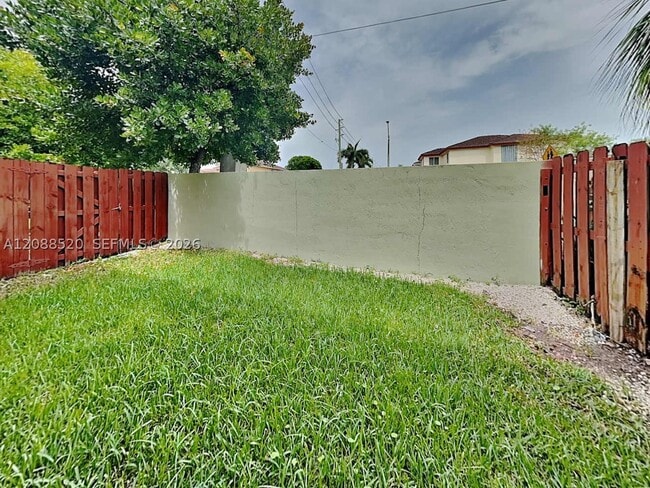 Building Photo - 4025 SW 149th Ct