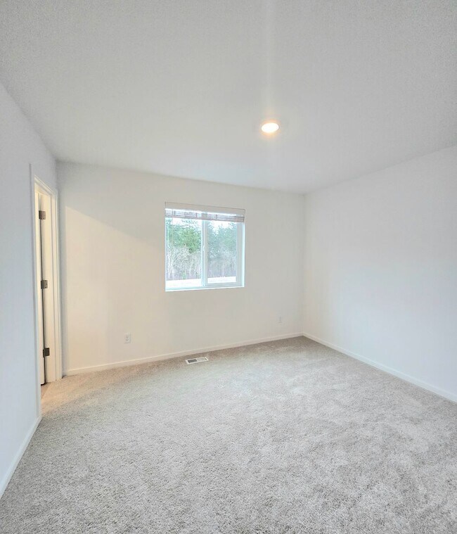 Building Photo - 3 Bed, 3.5 Bath in the New Madrona Ridge Neighborhood For Rent!