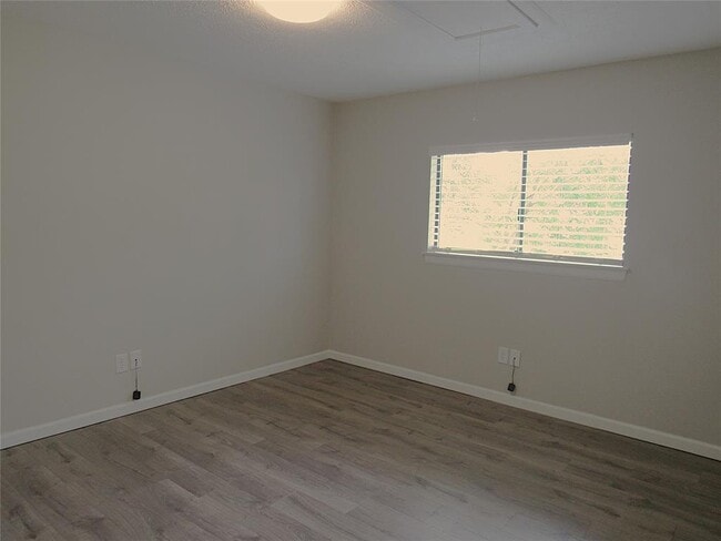 Building Photo - 3311 Golden Willow Dr