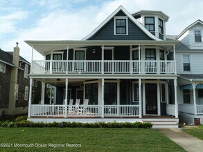 Building Photo - 6 Heck Ave