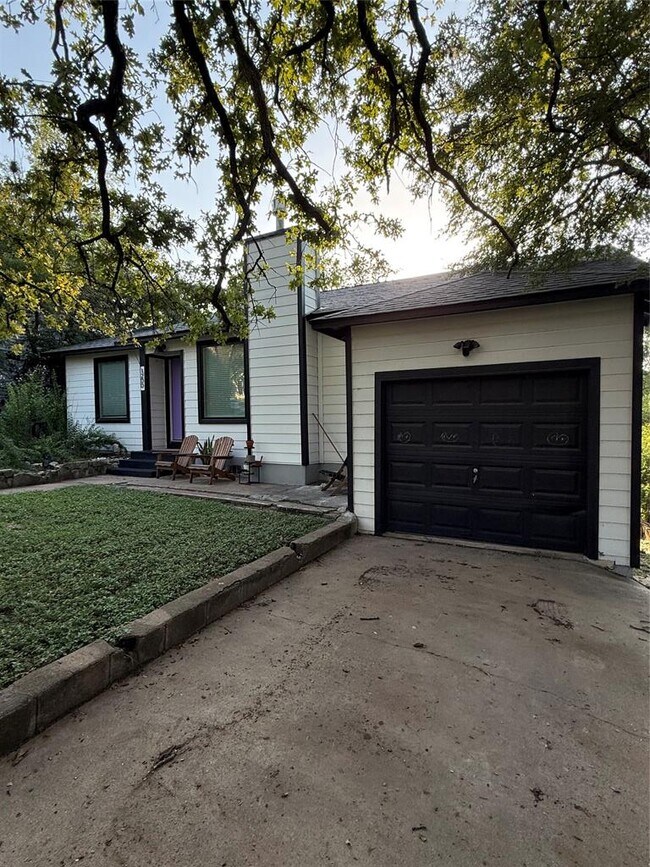 Building Photo - 1200 Upland Dr