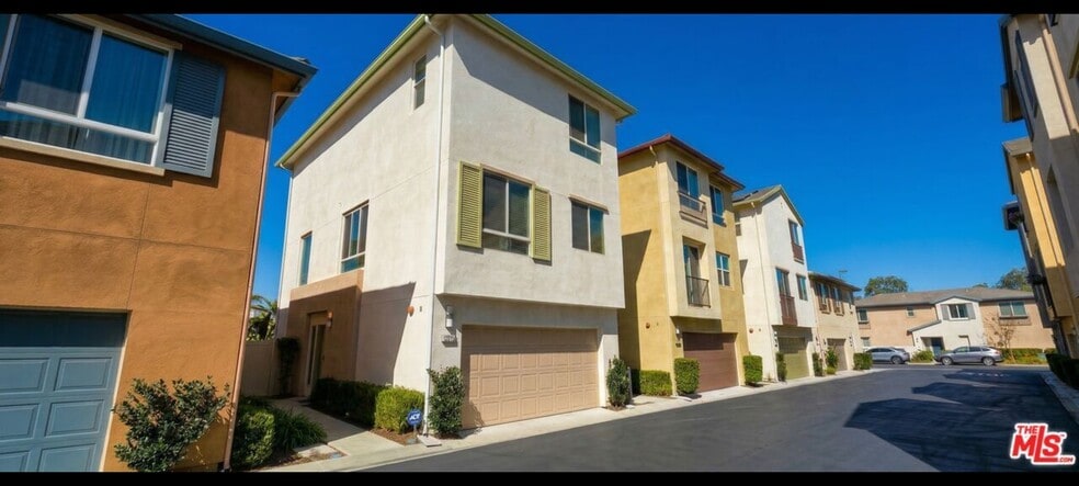 Building Photo - 12015 Acadia Ct