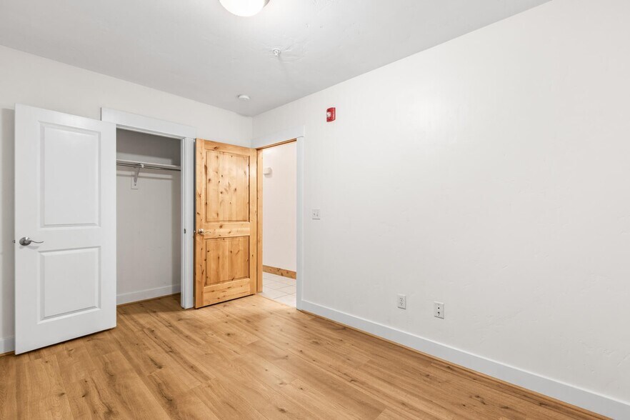 Building Photo - 5501 Lillehammer Ln