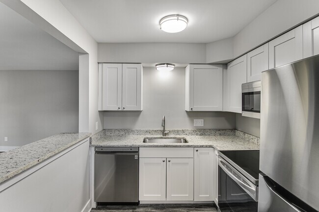 Building Photo - Wilshire Apartments