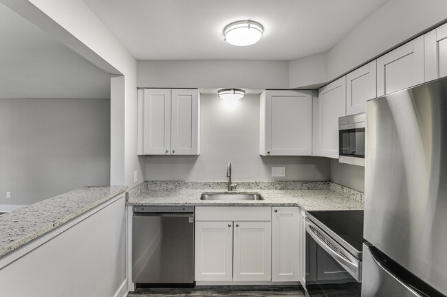 Building Photo - Wilshire Apartments (Wilshire 23 LLC)