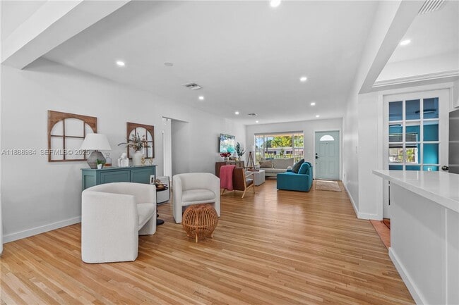 Building Photo - 6331 SW 18th St