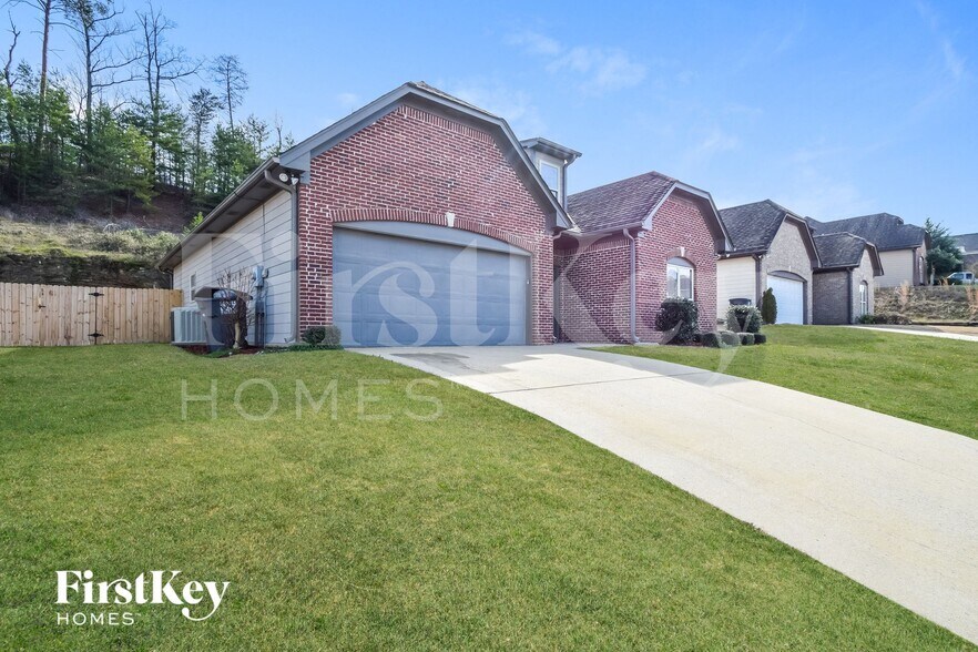 Building Photo - 4297 Hathaway Ln