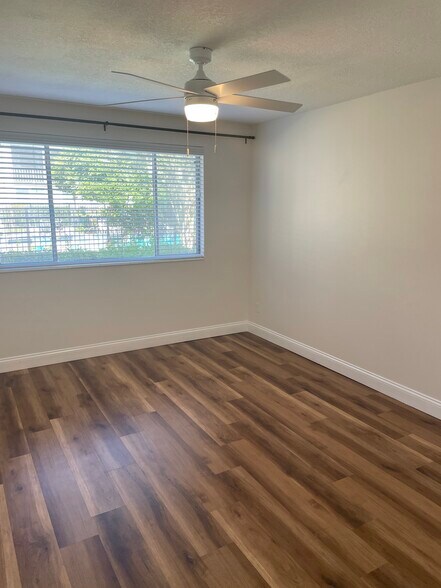 Building Photo - 1250 S Denning Dr