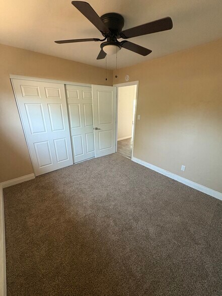 Building Photo - 1222 Willowside Ter