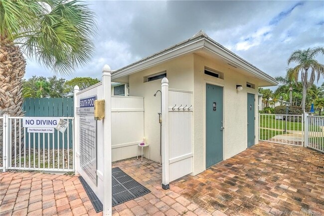 Building Photo - 175 SE St Lucie Blvd