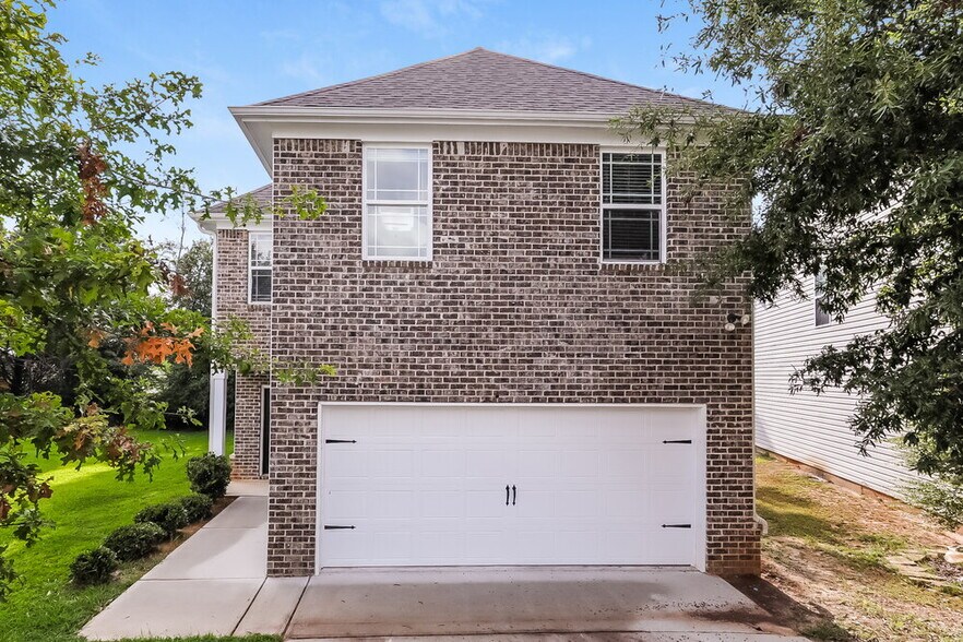 Primary Photo - 1845 Simmons Ln