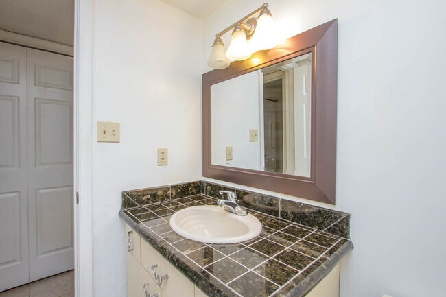 Building Photo - 1210 Stockley Gardens