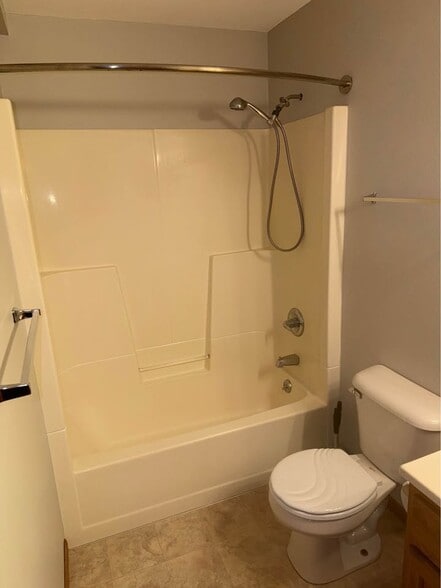 Bathroom - 320 Washington St