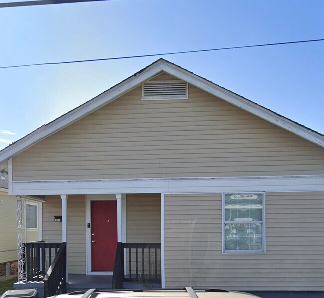 Great Home in a well cultured Neighborhood - 5422 N Rampart St