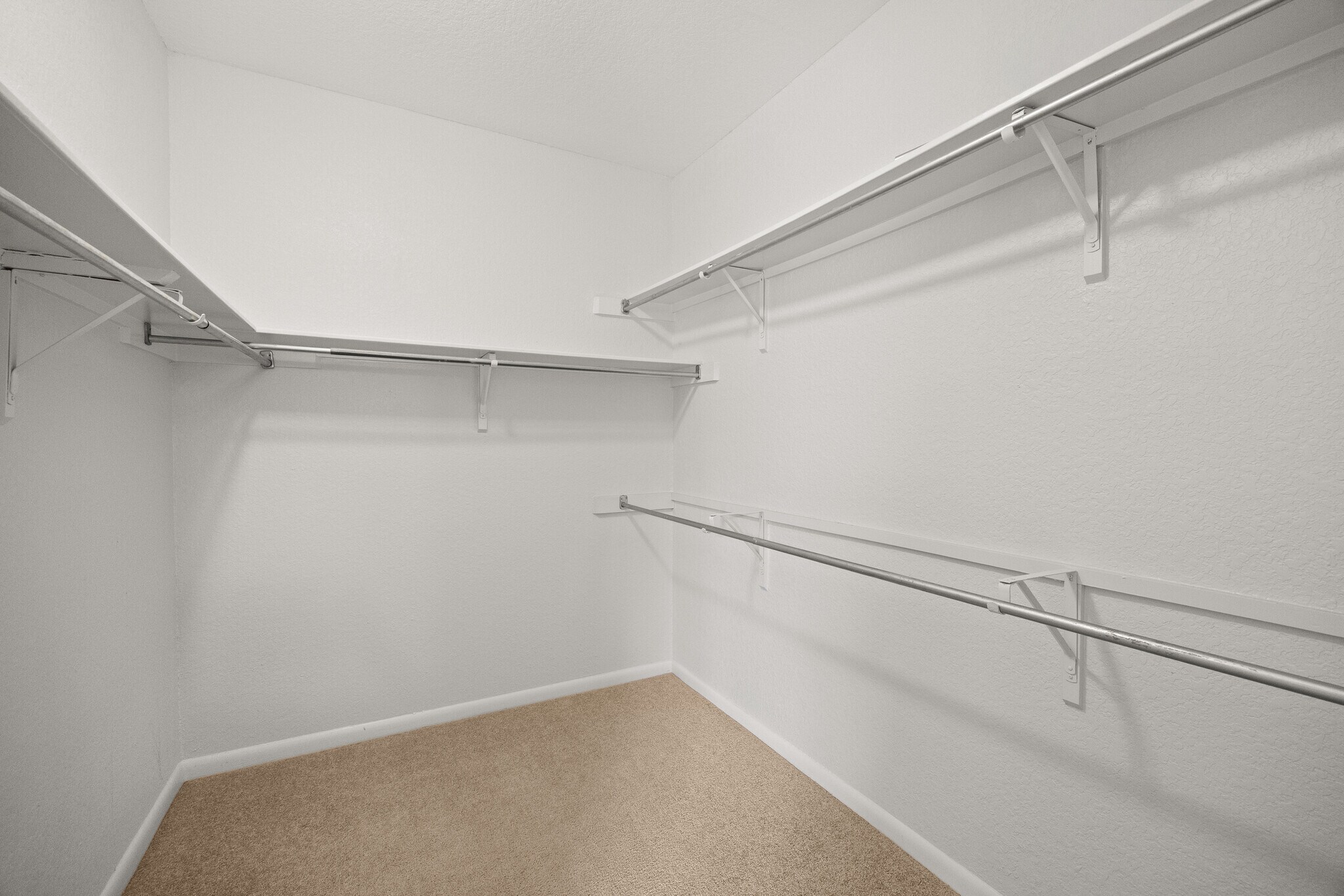 Primary walk-in closet - 8103 N New Braunfels Ave #5