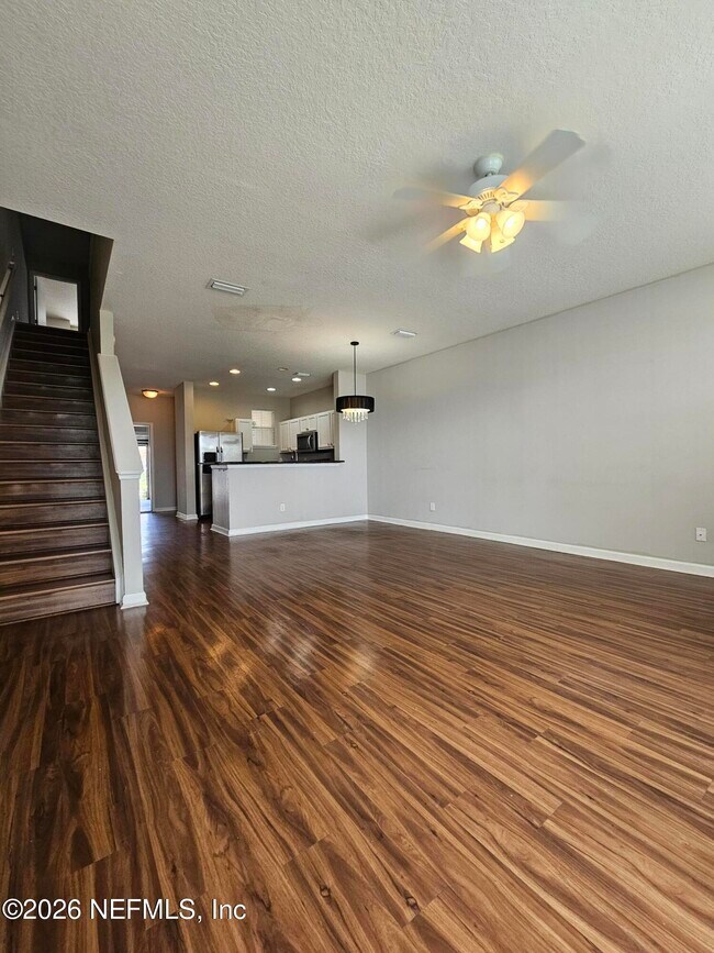 Building Photo - 2334 Sunset Bluff Dr