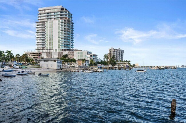Building Photo - 4500 N Flagler Dr