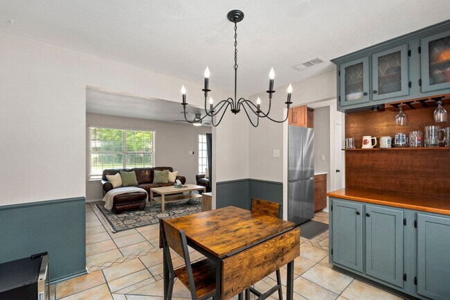 Building Photo - 3 Bedroom/2.5 Bath Northwest Park
