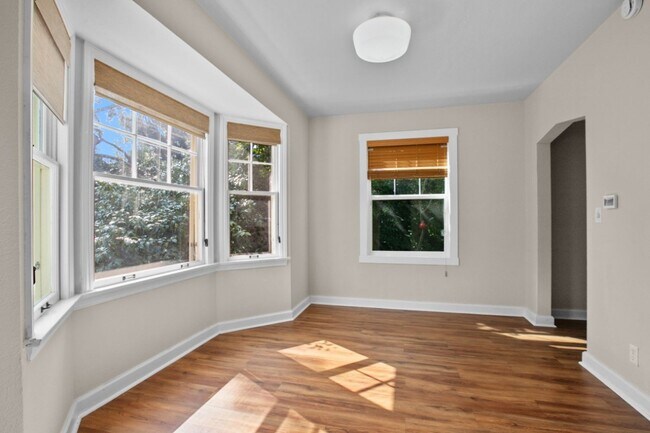 Building Photo - 6214 24th Ave NE