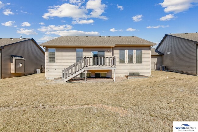 Building Photo - Andover Schools - 4 bedroom 3 bath