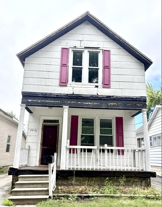 Building Photo - Affordable 3-bedroom, 1.5-bath, 2-story home!