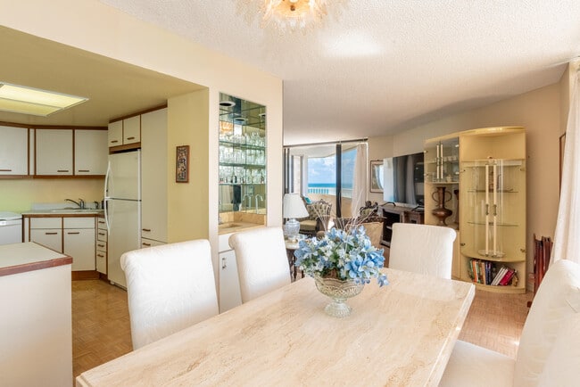 Building Photo - 5080 N Ocean Dr